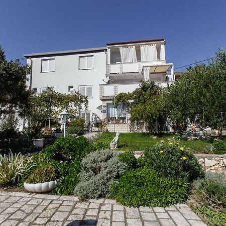 Apartments Maris Rab Town Exterior photo